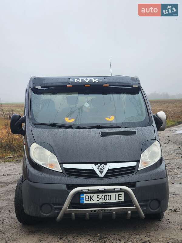 Мінівен Opel Vivaro 2007 в Острозі