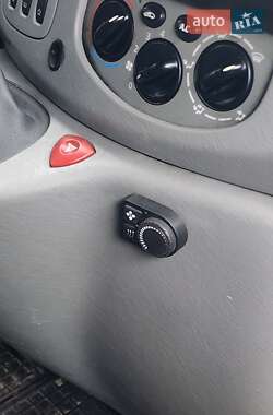 Мінівен Opel Vivaro 2007 в Острозі