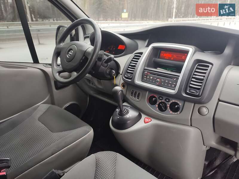 Мінівен Opel Vivaro 2011 в Дубні фото 12 Мінівен Opel Vivaro 2011 в Дубні