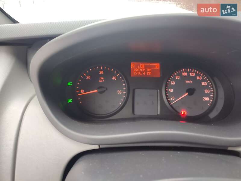 Мінівен Opel Vivaro 2011 в Дубні фото 14 Мінівен Opel Vivaro 2011 в Дубні