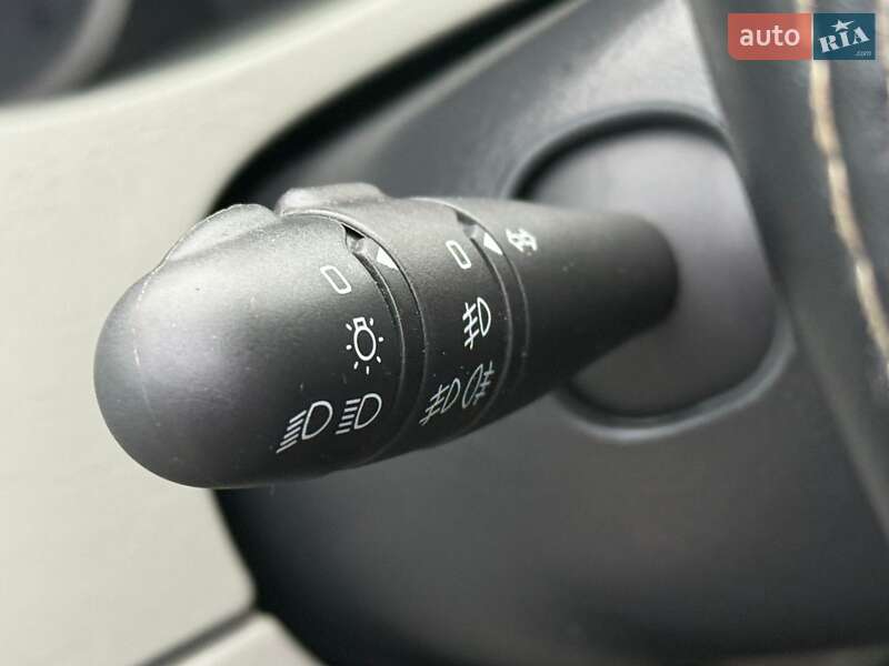 Мінівен Opel Vivaro 2009 в Карлівці