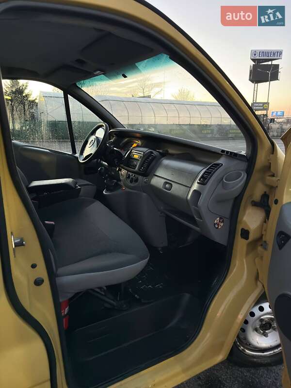 Мінівен Opel Vivaro 2008 в Львові