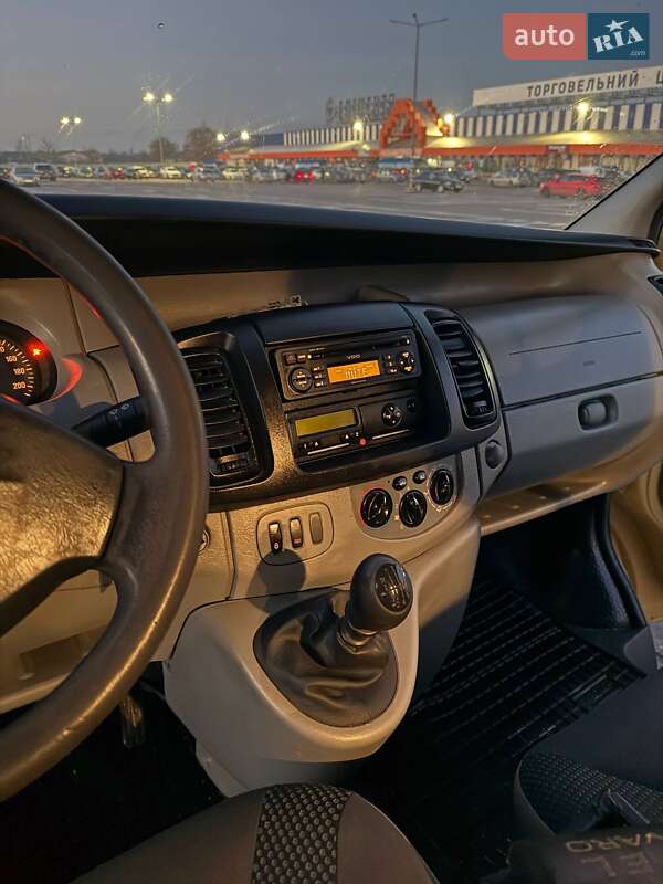 Мінівен Opel Vivaro 2008 в Львові