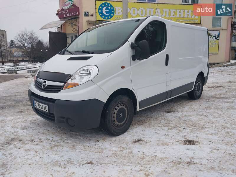Грузопассажирский фургон Opel Vivaro 2013 в Жидачове