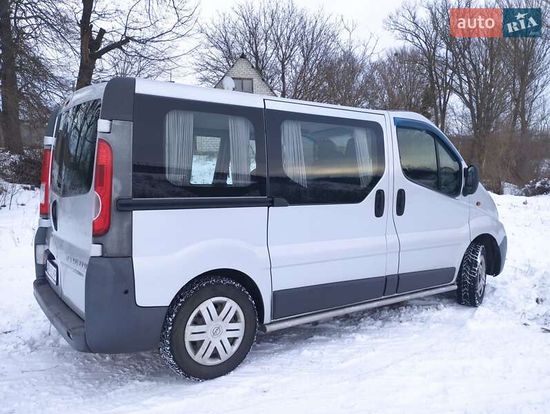 Мінівен Opel Vivaro 2008 в Смілі
