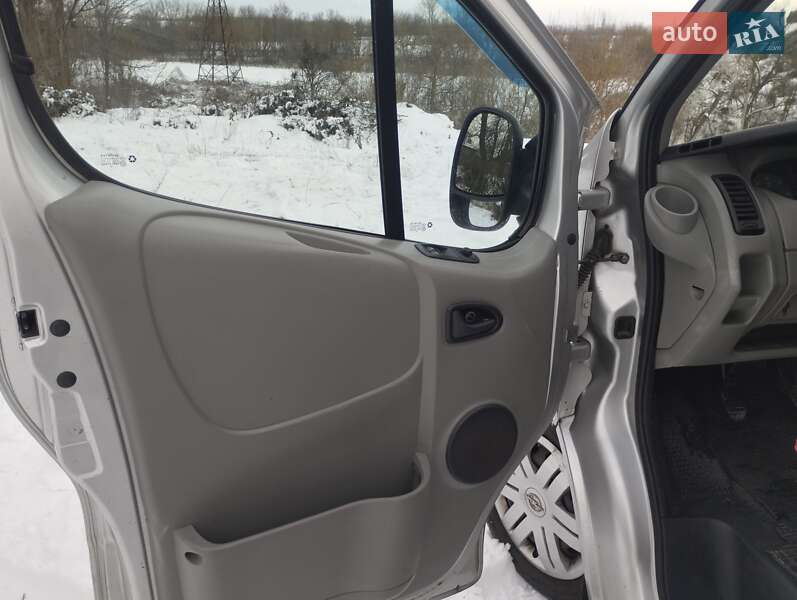 Мінівен Opel Vivaro 2008 в Смілі