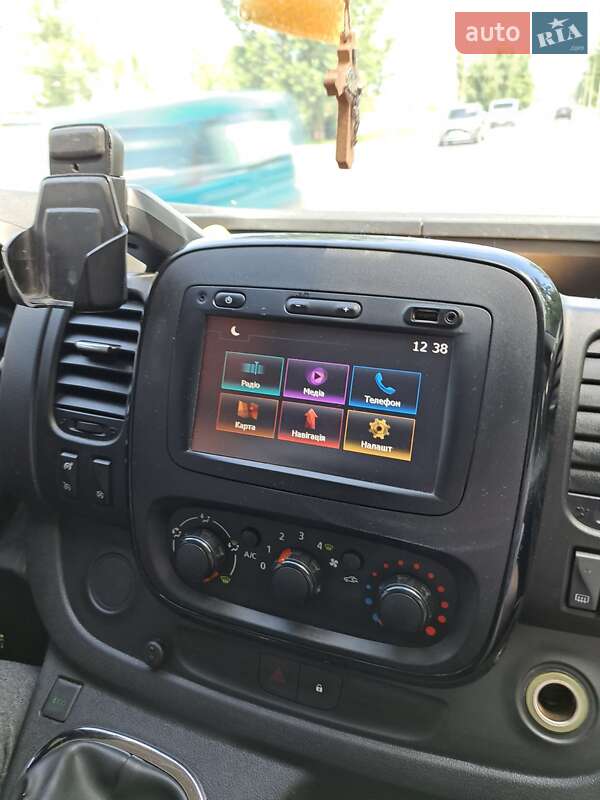 Мінівен Opel Vivaro 2015 в Львові фото 10 Мінівен Opel Vivaro 2015 в Львові