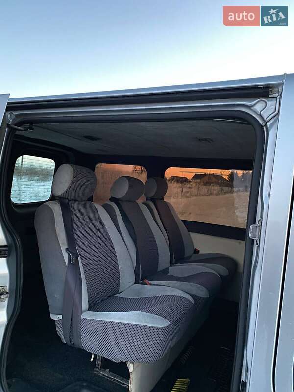 Минивэн Opel Vivaro 2004 в Новояворовске