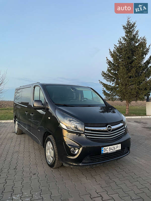 Opel Vivaro 2015