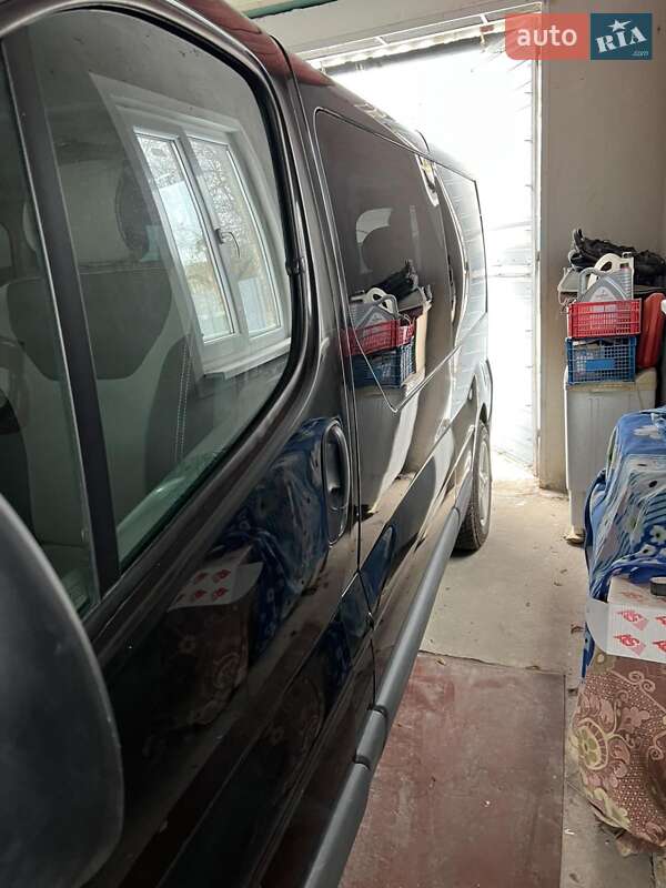 Минивэн Opel Vivaro 2005 в Тлумаче фото 5 Минивэн Opel Vivaro 2005 в Тлумаче