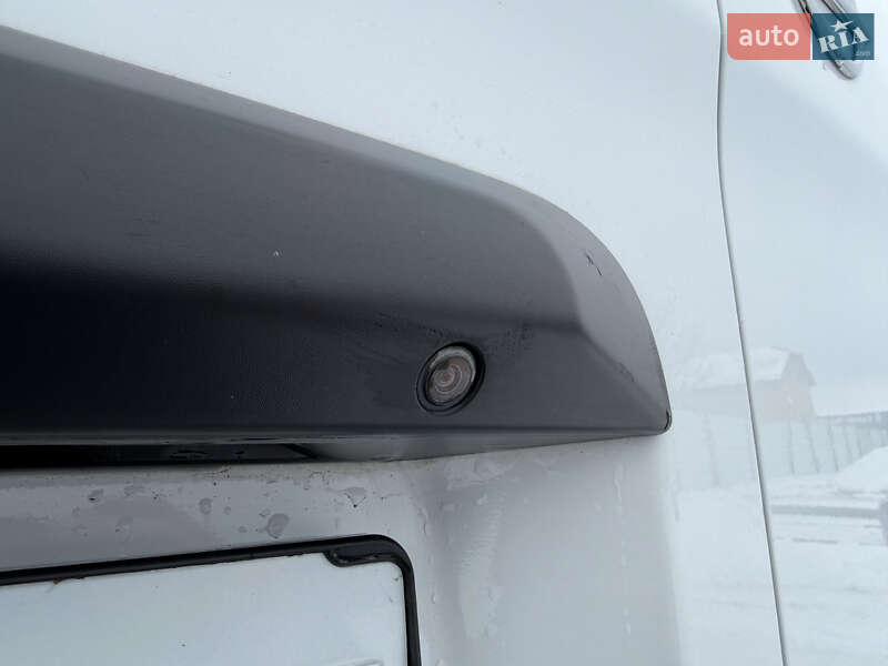 Вантажний фургон Opel Vivaro 2020 в Радивиліві