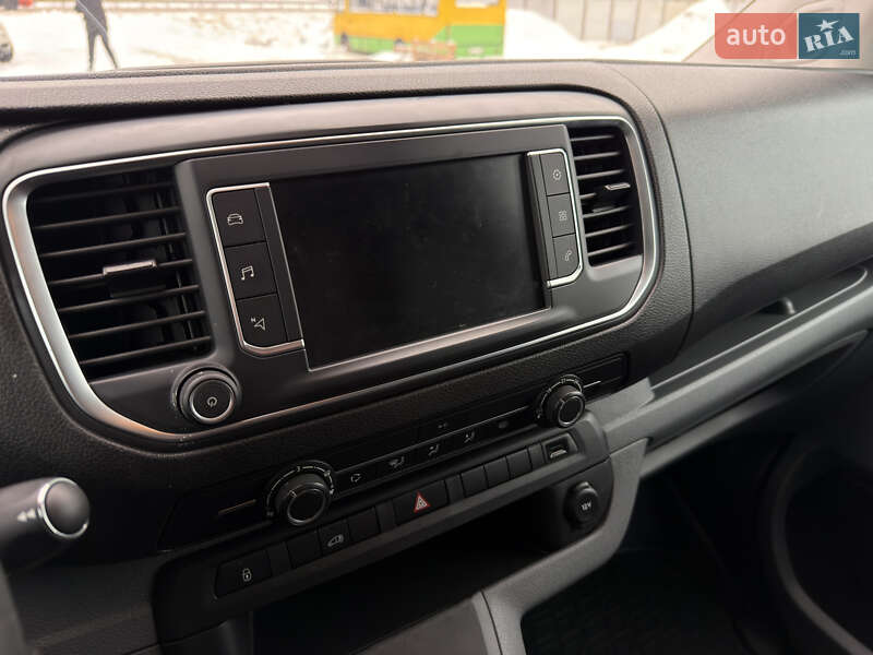 Вантажний фургон Opel Vivaro 2020 в Радивиліві