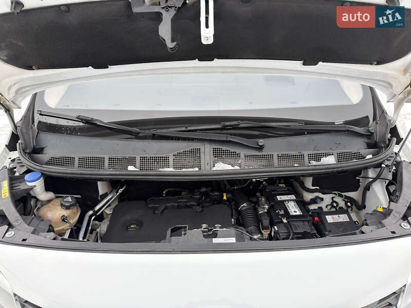 Вантажний фургон Opel Vivaro 2020 в Радивиліві