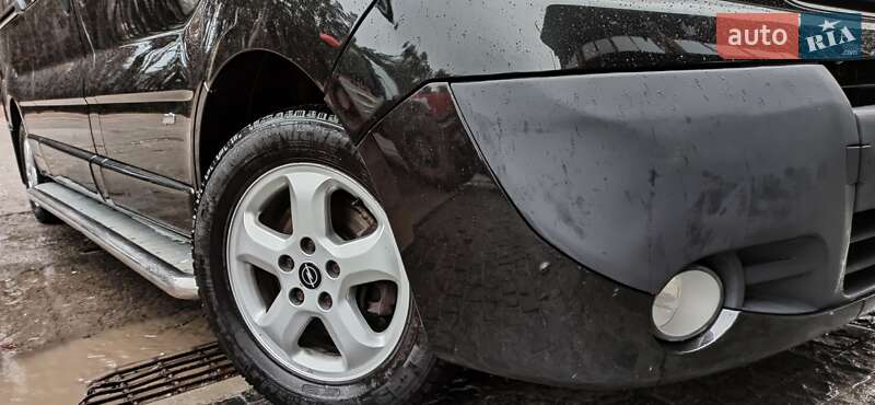 Минивэн Opel Vivaro 2013 в Дубно