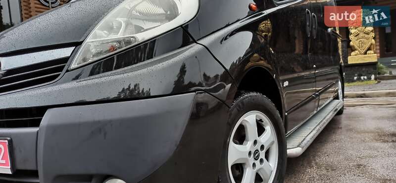 Минивэн Opel Vivaro 2013 в Дубно