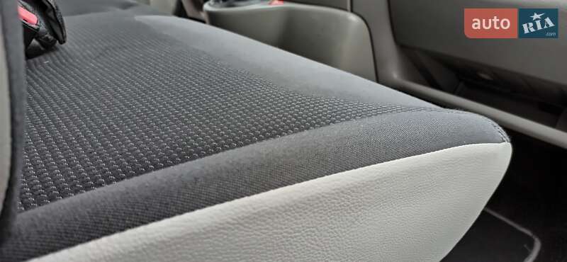 Минивэн Opel Vivaro 2013 в Дубно