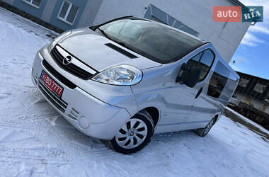 Мінівен Opel Vivaro 2013 в Луцьку