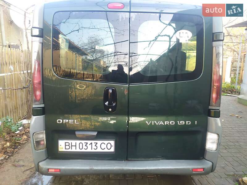 Минивэн Opel Vivaro 2002 в Белгороде-Днестровском