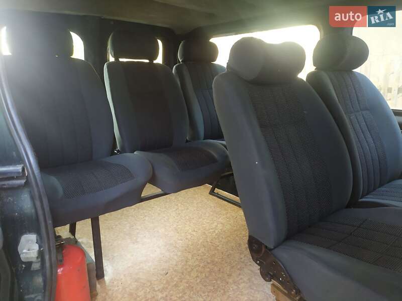 Минивэн Opel Vivaro 2002 в Белгороде-Днестровском