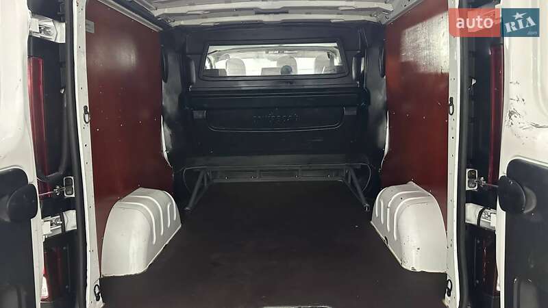 Грузовой фургон Opel Vivaro 2017 в Дубно