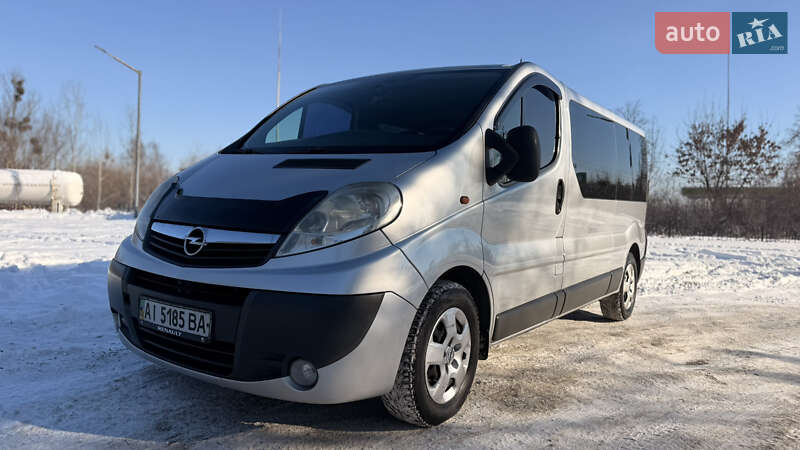 Opel Vivaro 2011