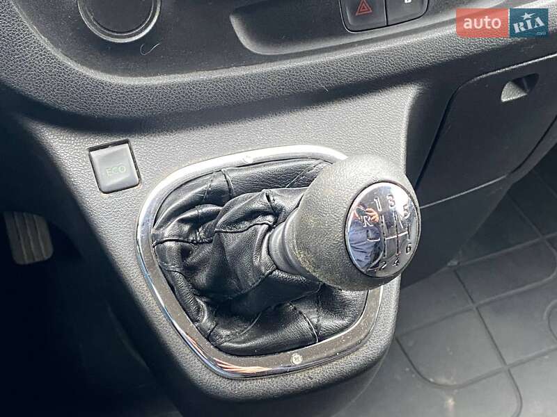 Минивэн Opel Vivaro 2017 в Киеве фото 23 Минивэн Opel Vivaro 2017 в Киеве