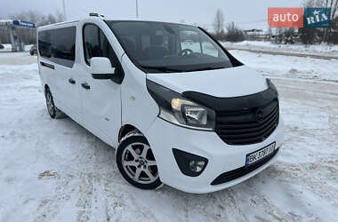 Мінівен Opel Vivaro 2015 в Дубровиці