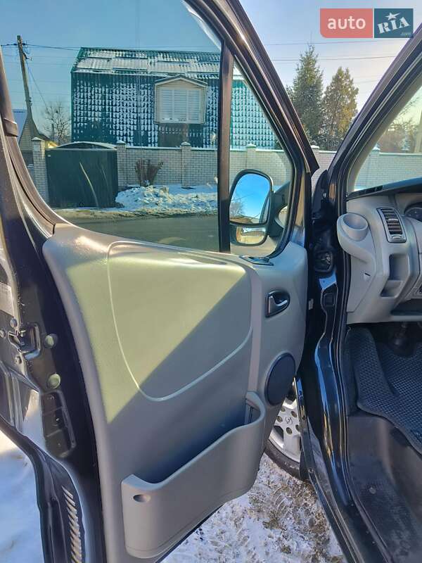 Грузопассажирский фургон Opel Vivaro 2007 в Днепре фото 54 Грузопассажирский фургон Opel Vivaro 2007 в Днепре