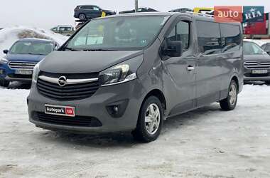 Мінівен Opel Vivaro 2015 в Львові