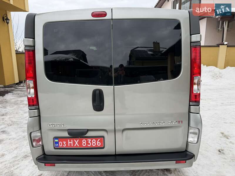 Минивэн Opel Vivaro 2012 в Львове