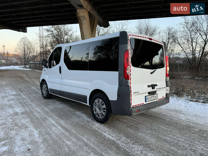 Минивэн Opel Vivaro 2009 в Днепре