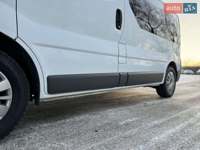 Минивэн Opel Vivaro 2009 в Днепре