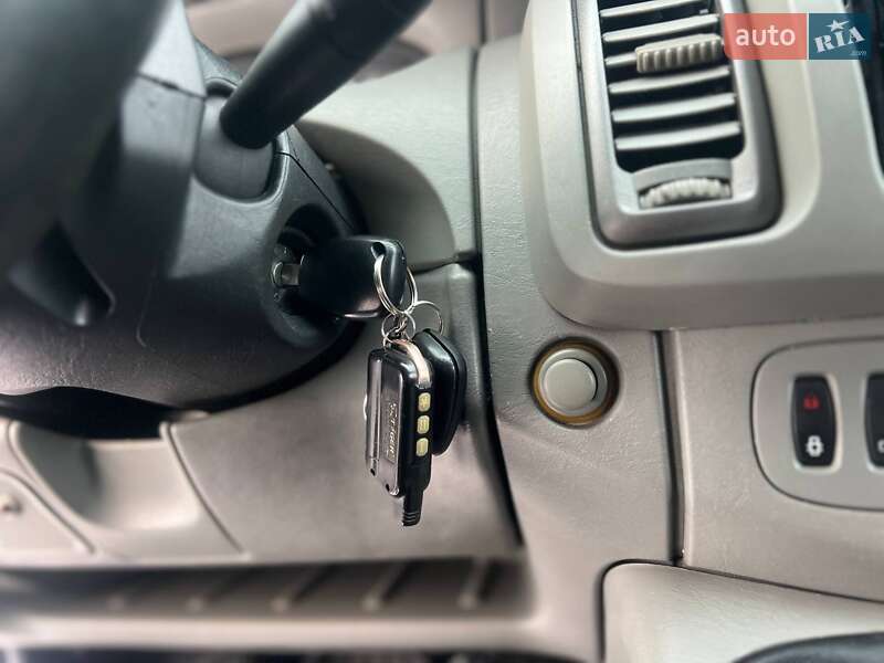 Минивэн Opel Vivaro 2007 в Стрые