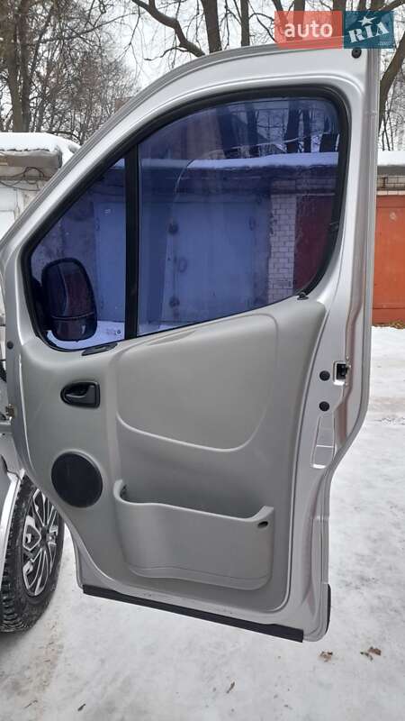 Минивэн Opel Vivaro 2005 в Хмельницком