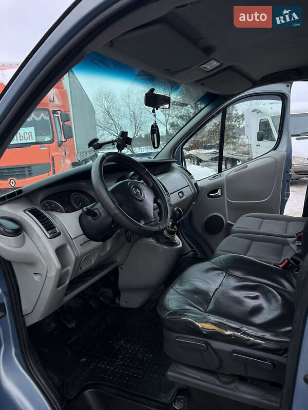 Минивэн Opel Vivaro 2007 в Новояворовске