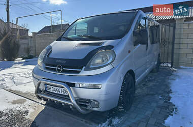 Вантажопасажирський фургон Opel Vivaro 2005 в Одесі