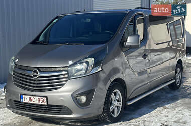 Вантажопасажирський фургон Opel Vivaro 2015 в Дубні