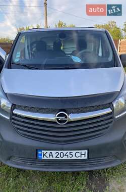 Грузовой фургон Opel Vivaro 2017 в Черновцах