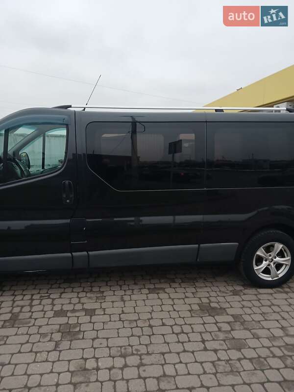 Минивэн Opel Vivaro 2009 в Мостиске