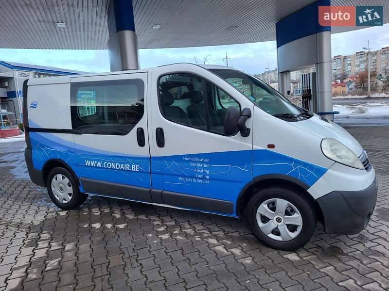 Грузопассажирский фургон Opel Vivaro 2011 в Хмельницком фото 31 Грузопассажирский фургон Opel Vivaro 2011 в Хмельницком