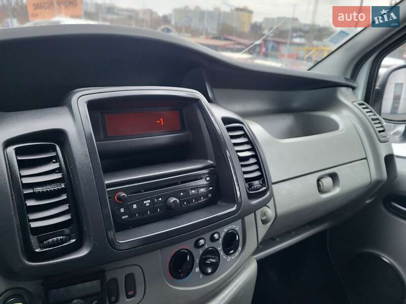 Грузопассажирский фургон Opel Vivaro 2011 в Хмельницком фото 83 Грузопассажирский фургон Opel Vivaro 2011 в Хмельницком