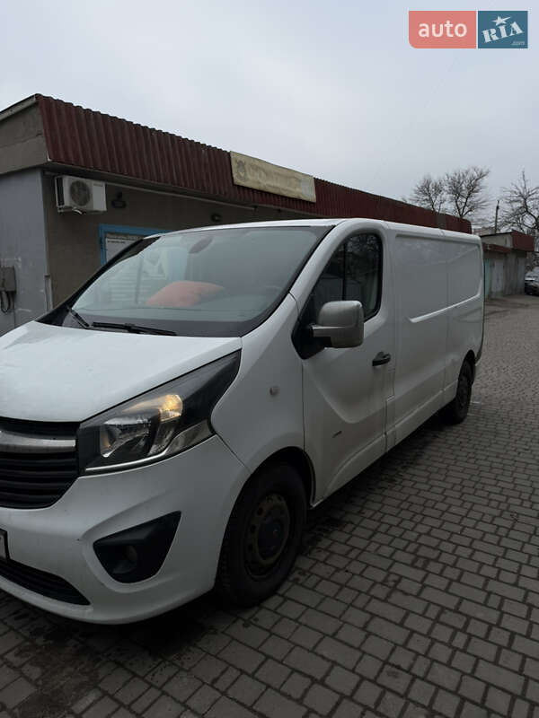 Opel Vivaro 2015