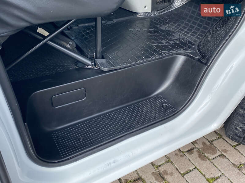 Минивэн Opel Vivaro 2013 в Виннице