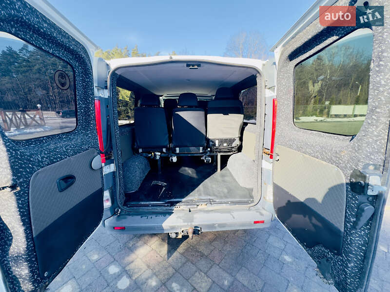 Минивэн Opel Vivaro 2006 в Львове
