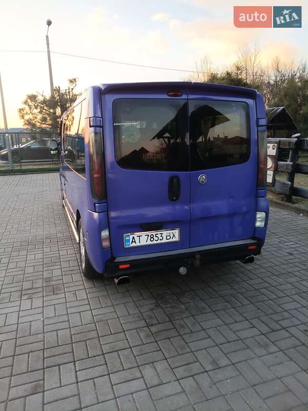 Мінівен Opel Vivaro 2004 в Калуші