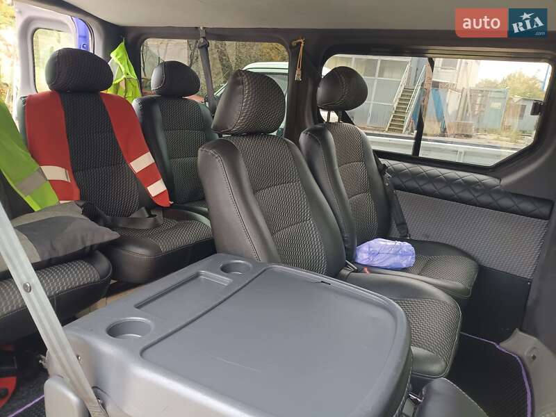 Мінівен Opel Vivaro 2004 в Калуші