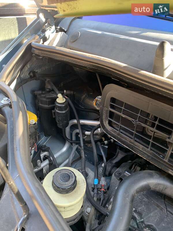 Минивэн Opel Vivaro 2010 в Вознесенске