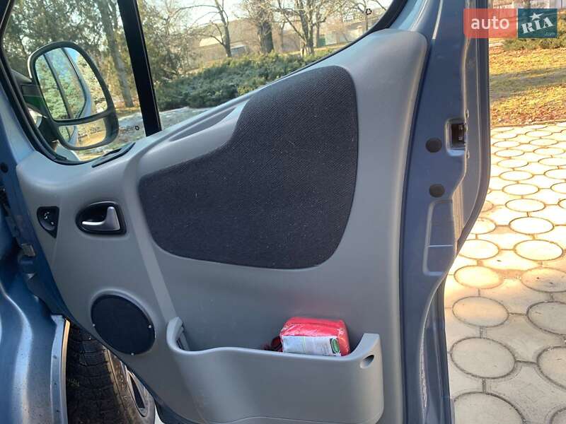 Минивэн Opel Vivaro 2010 в Вознесенске