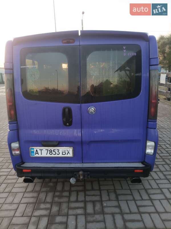 Мінівен Opel Vivaro 2004 в Калуші