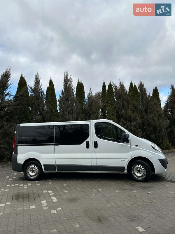 Мінівен Opel Vivaro 2008 в Самборі